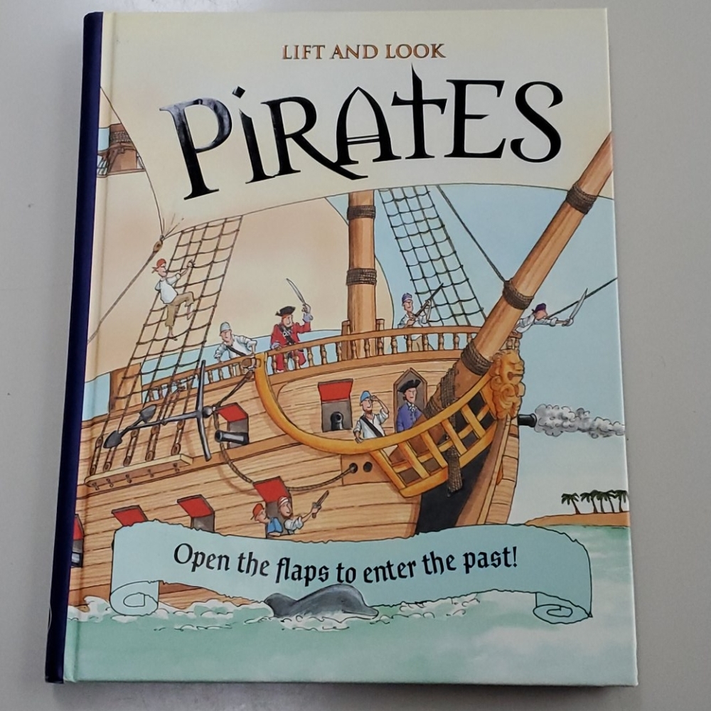 Lift and Look "Pirates" Book